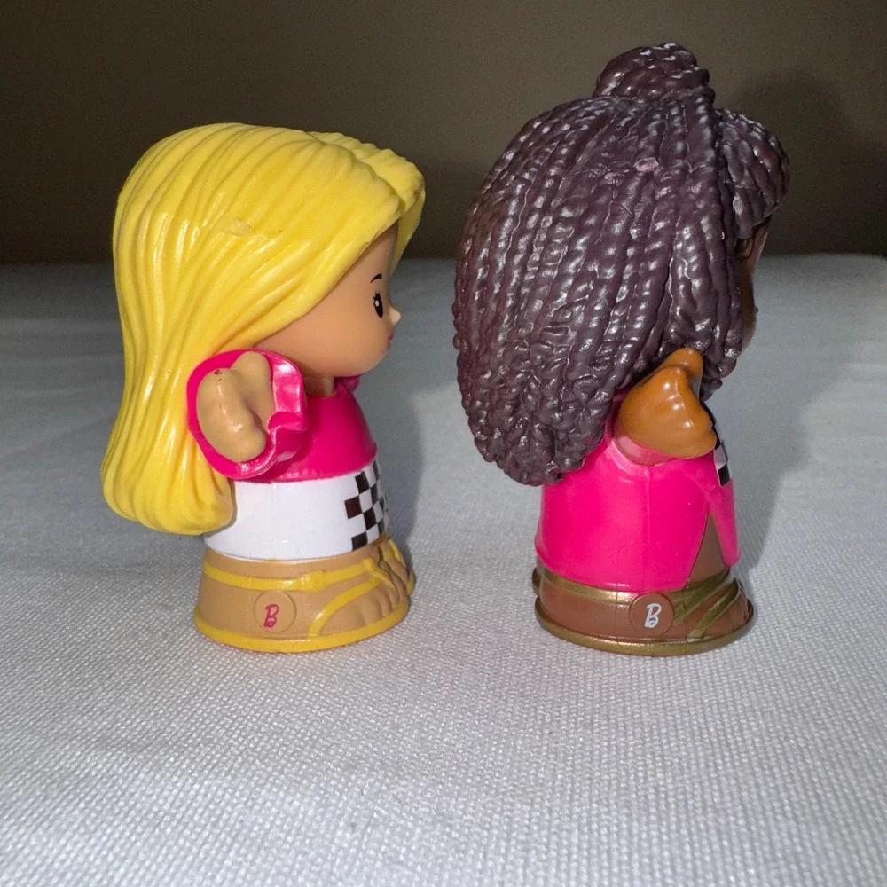 Fisher-Price Little People Barbie Figures Pink Checkered Outfits Set of‎ 2 HGP63